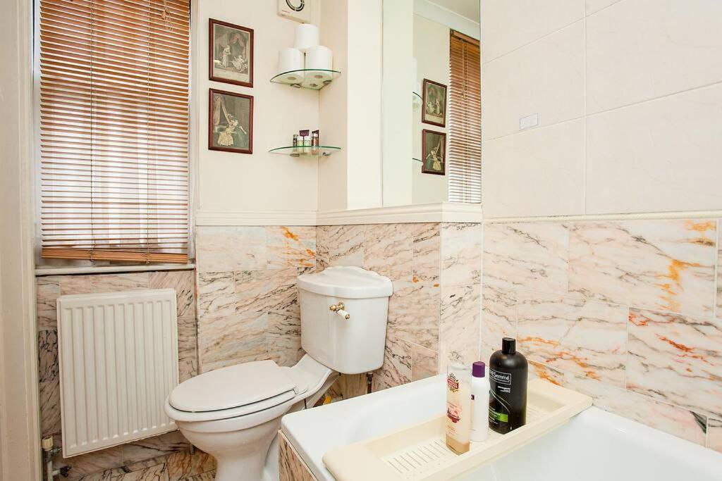Bright 2 Bedroom Flat In Central London Londres Exterior foto